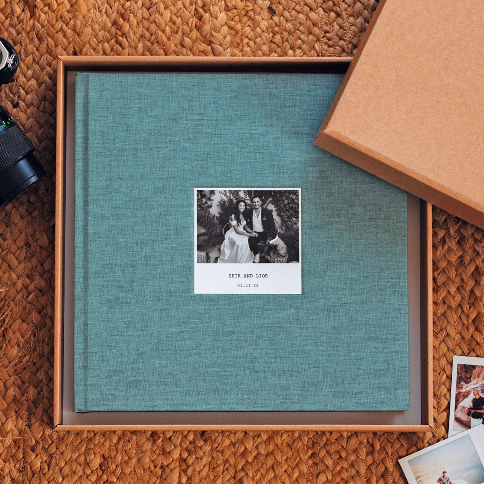 Album en toile turquoise dans son coffret kraft